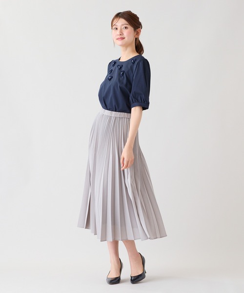 Rose Tiara（ローズティアラ）の「フラワーモチーフ パフスリーブカットソー（Tシャツ/カットソー・レディース・オフホワイト/ネイビー/グレー・38/42/46）」の17枚目の写真