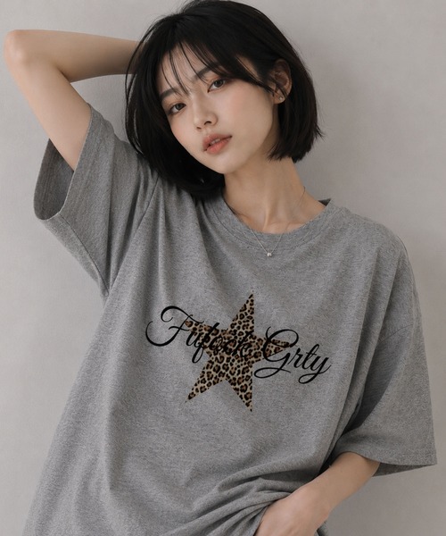 VIBGYOR(ヴィブジョー)の「【EIZZ/アイズ】レオパード星型ロゴ ビッグTシャツ / オーバーサイズ 半袖カットソー(Tシャツ/カットソー・レディース・ホワイト/ブラック/グレー・FREE)」の15枚目の写真