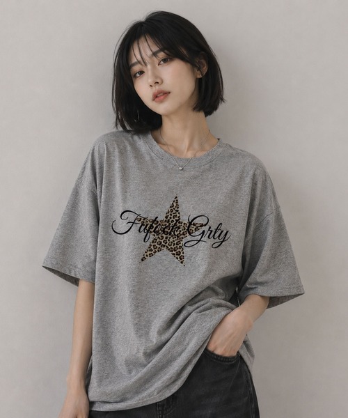 VIBGYOR(ヴィブジョー)の「【EIZZ/アイズ】レオパード星型ロゴ ビッグTシャツ / オーバーサイズ 半袖カットソー(Tシャツ/カットソー・レディース・ホワイト/ブラック/グレー・FREE)」の14枚目の写真