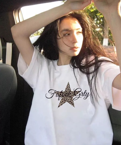 VIBGYOR(ヴィブジョー)の「【EIZZ/アイズ】レオパード星型ロゴ ビッグTシャツ / オーバーサイズ 半袖カットソー(Tシャツ/カットソー・レディース・ホワイト/ブラック/グレー・FREE)」の6枚目の写真