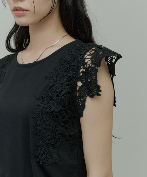 libelle more(リベル モア)の「ショルダーレースカットトップス(Tシャツ/カットソー・レディース・ブラック/オフホワイト/ライトグレー・M)」の17枚目の写真