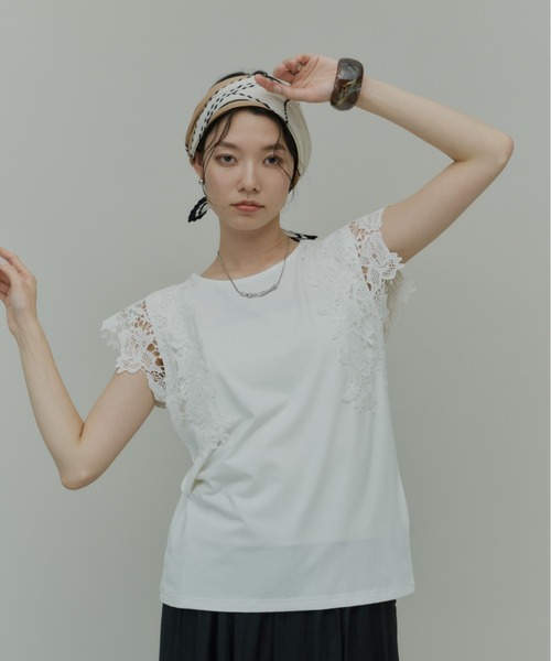 libelle more(リベル モア)の「ショルダーレースカットトップス(Tシャツ/カットソー・レディース・ブラック/オフホワイト/ライトグレー・M)」の7枚目の写真