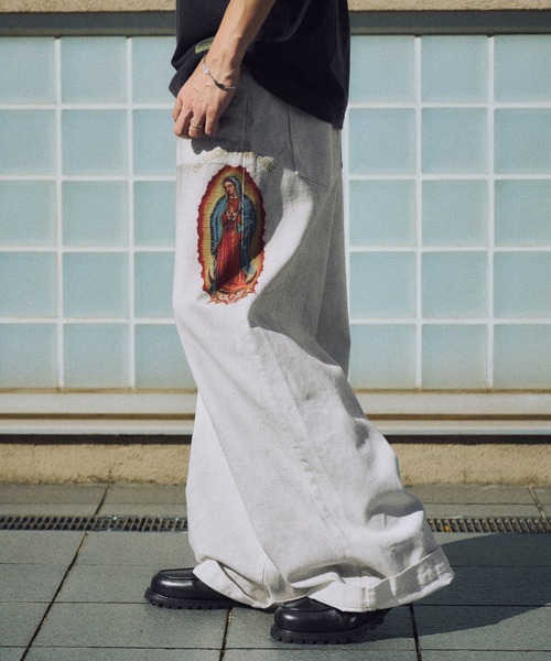 Subciety(サブサエティ)の「Faded madonna denim pants(デニムパンツ・メンズ・ホワイト/ブラック・X-SMALL/SMALL/MEDIUM/LARGE/X-LARGE)」の1枚目の写真