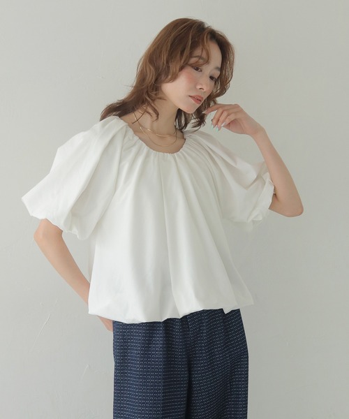 CLEIO(クレイオ)の「【CLEIO】2WAYバルーンドレープブラウス 2WAY BALLOON DRAPE BLOUSE(Tシャツ/カットソー・レディース・アイボリー/ライトブルー/ブラック・FREE)」の4枚目の写真