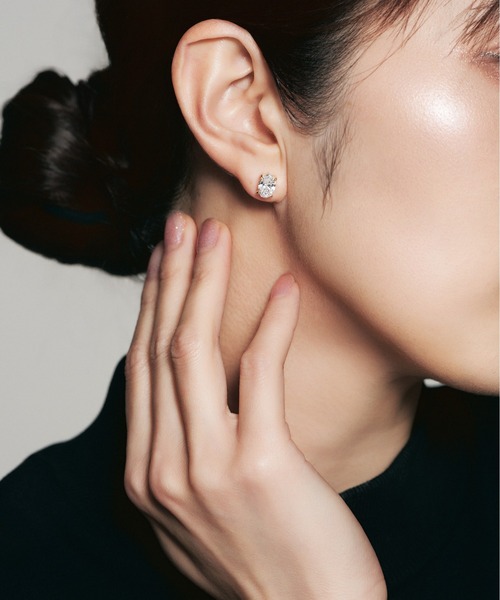 UNITED JEWELS（ユナイテッドジュエルズ）の「K18 ラボグロウンダイヤモンド ピアス（オーバル）（ピアス（両耳用）・レディース・イエローゴールド・FREE）」の5枚目の写真