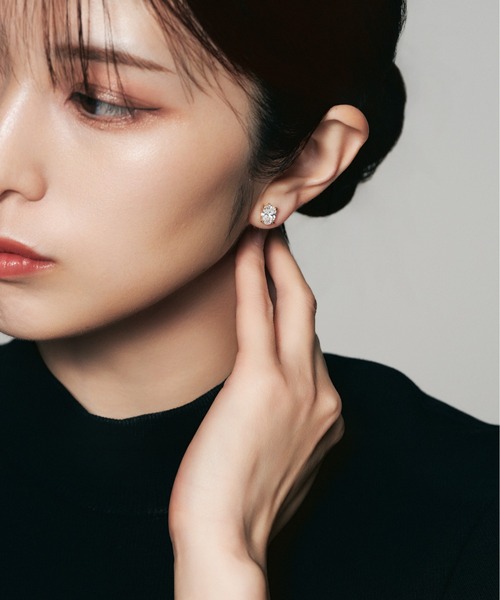 UNITED JEWELS（ユナイテッドジュエルズ）の「K18 ラボグロウンダイヤモンド ピアス（オーバル）（ピアス（両耳用）・レディース・イエローゴールド・FREE）」の6枚目の写真