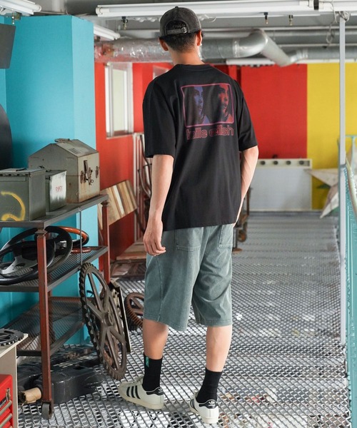 BAYFLOW(ベイフロー)の「【Billie Eilish(ビリー・アイリッシュ)】プリントTシャツ(Tシャツ/カットソー・メンズ・ブラック/レッド・MEDIUM/LARGE)」の18枚目の写真