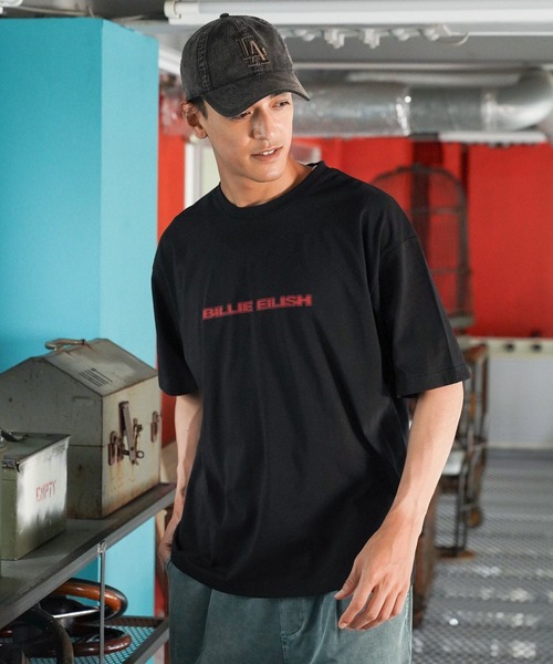 BAYFLOW(ベイフロー)の「【Billie Eilish(ビリー・アイリッシュ)】プリントTシャツ(Tシャツ/カットソー・メンズ・ブラック/レッド・MEDIUM/LARGE)」の21枚目の写真