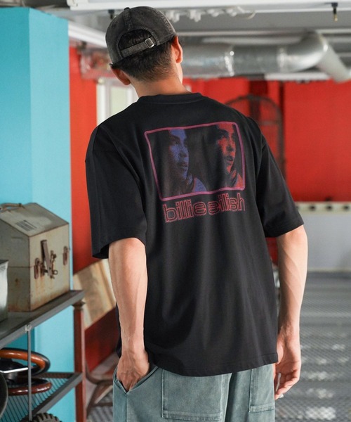 BAYFLOW(ベイフロー)の「【Billie Eilish(ビリー・アイリッシュ)】プリントTシャツ(Tシャツ/カットソー・メンズ・ブラック/レッド・MEDIUM/LARGE)」の22枚目の写真