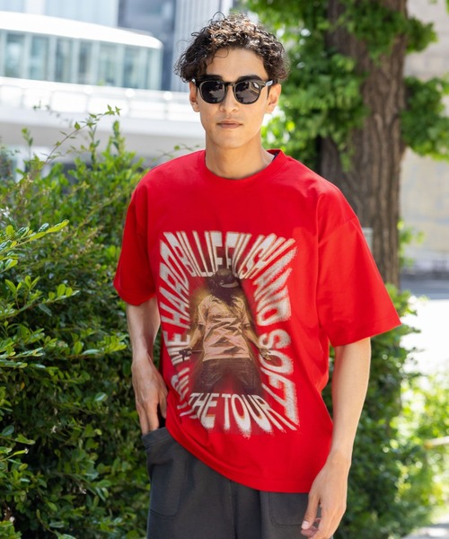 BAYFLOW(ベイフロー)の「【Billie Eilish(ビリー・アイリッシュ)】プリントTシャツ(Tシャツ/カットソー・メンズ・ブラック/レッド・MEDIUM/LARGE)」の13枚目の写真
