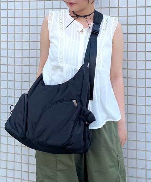 Casselini（キャセリーニ）の「Casselini(キャセリーニ)ラウンドBIGショルダー（ショルダーバッグ・レディース・シルバー/チャコール/アイボリー/ブラック/ピンク/ブルー・FREE）」の11枚目の写真