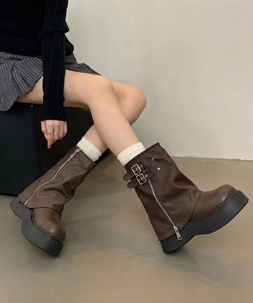Songe（ソンジュ）の「ダブルベルト厚底カバーショートブーツ（ブーツ・レディース・ブラック/ブラウン・24.5cm/23.5cm/23cm/24cm）」の9枚目の写真