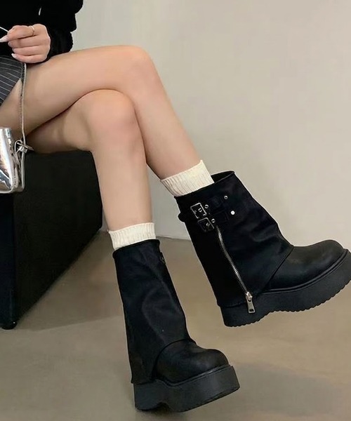 Songe（ソンジュ）の「ダブルベルト厚底カバーショートブーツ（ブーツ・レディース・ブラック/ブラウン・24.5cm/23.5cm/23cm/24cm）」の6枚目の写真