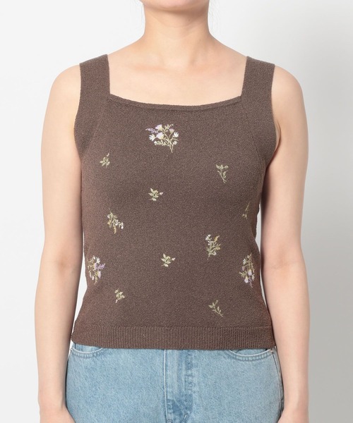 mysty woman(ミスティウーマン)の「フラワー刺繍ニットタンクトップ 1061820(ニット/セーター・レディース・オフホワイト/ブラック/ブラウン・FREE)」の16枚目の写真