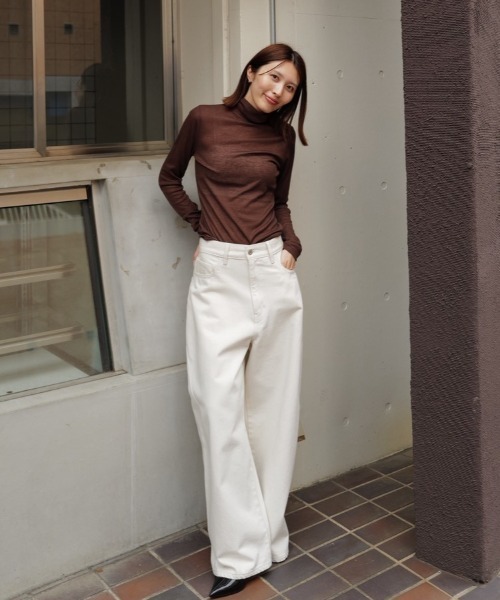 Henon.(ヘノン)の「シアーカットボディスーツ(ニット/セーター・レディース・ブラック/ライトグレー/ブラウン・F)」の4枚目の写真