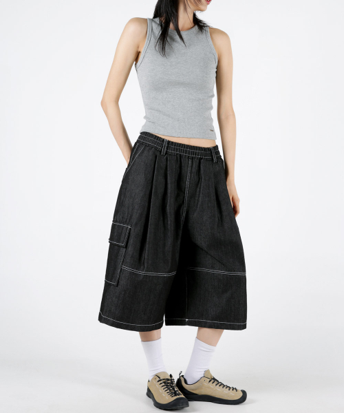 UMM(ウム)の「レディース ツーピンタックバミューダカーゴデニムパンツ 2COLOR(その他パンツ・レディース・ダークブルー/ダークブラック・F)」の8枚目の写真
