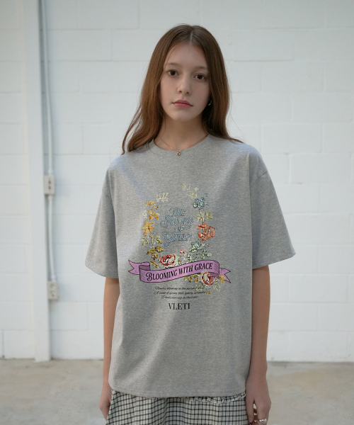 VLETI(ブレッティ)の「Oversized Floral Digital Print Short Sleeve Tee (gray)(Tシャツ/カットソー・レディース・グレー・FREE)」の2枚目の写真