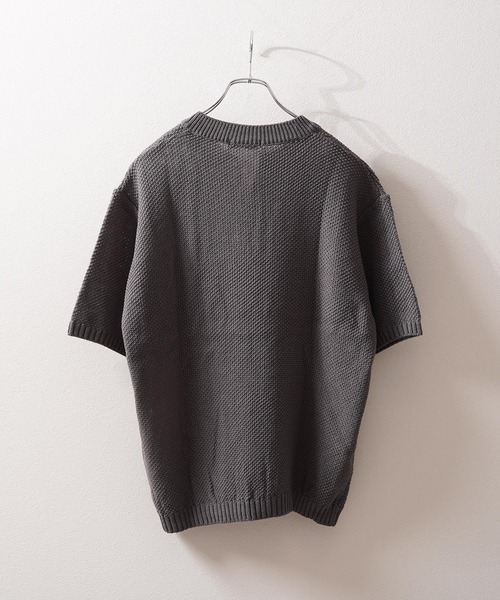 GLARE(グレア)の「【GLARE】ヘンリーネック クロップド サーマルニット / Henley Neck Cropped Thermal Knit(ニット/セーター・メンズ・カーキ/チャコールグレー/ブラック・FREE)」の13枚目の写真