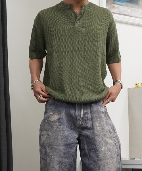 GLARE(グレア)の「【GLARE】ヘンリーネック クロップド サーマルニット / Henley Neck Cropped Thermal Knit(ニット/セーター・メンズ・カーキ/チャコールグレー/ブラック・FREE)」の22枚目の写真