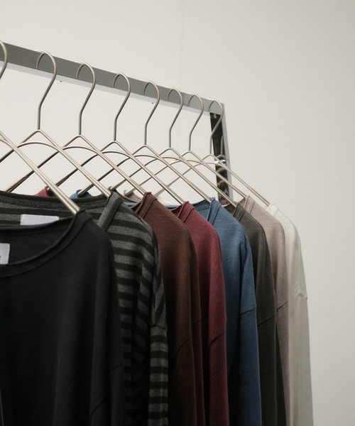 SELLE GLANT(セレグランテ)の「HENRY NECK SLUB LONG SLEEVE T-SHIRT / ヘンリーネックスラブロングTシャツ(Tシャツ/カットソー・メンズ・グレイッシュベージュ/ダークブラウン/カーキ/ブラック系/グレイッシュブルー/ボルドー/オフホワイト/ブラック・SMALL/LARGE/MEDIUM)」の16枚目の写真