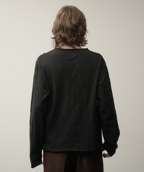 SELLE GLANT(セレグランテ)の「HENRY NECK SLUB LONG SLEEVE T-SHIRT / ヘンリーネックスラブロングTシャツ(Tシャツ/カットソー・メンズ・グレイッシュベージュ/ダークブラウン/カーキ/ブラック系/グレイッシュブルー/ボルドー/オフホワイト/ブラック・SMALL/LARGE/MEDIUM)」の19枚目の写真