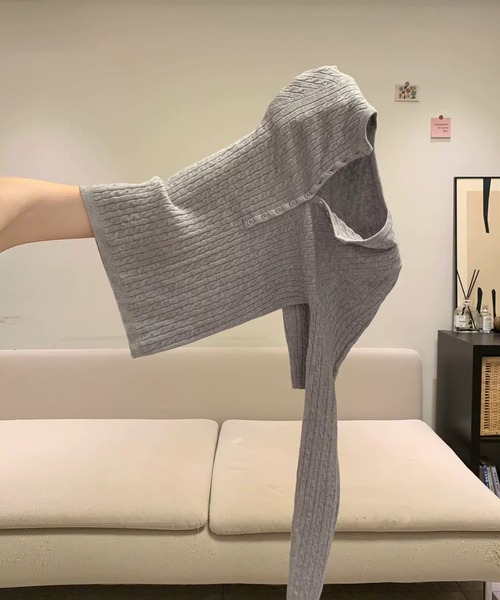 LUCPY(ラクピー)の「ケーブル編み半袖リブニットトップス(その他トップス・レディース・ブラック/ホワイト/グレー/ピンク・FREE)」の3枚目の写真