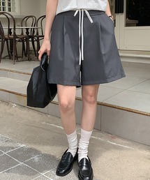 タック入りワイドショートパンツ