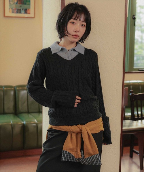 miette（ミエット）の「襟付きレイヤード風Vネックニットプルオーバー（ニット/セーター・レディース・ブラウン/チャコール/ブラック・FREE）」の6枚目の写真