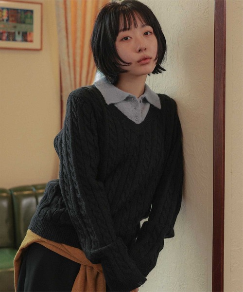 miette（ミエット）の「襟付きレイヤード風Vネックニットプルオーバー（ニット/セーター・レディース・ブラウン/チャコール/ブラック・FREE）」の9枚目の写真