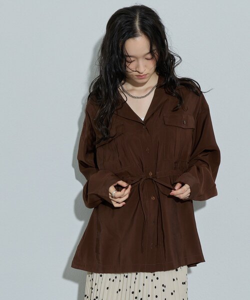 DISCOAT（ディスコート）の「【Noka】開襟ドロストチュニックシャツ《WEB限定》（シャツ/ブラウス・レディース・ブラウン/カーキ/オフホワイト・FREE）」の5枚目の写真