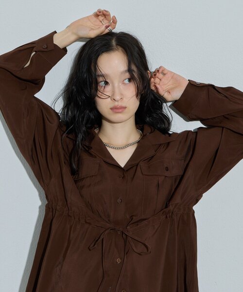 DISCOAT（ディスコート）の「【Noka】開襟ドロストチュニックシャツ《WEB限定》（シャツ/ブラウス・レディース・ブラウン/カーキ/オフホワイト・FREE）」の6枚目の写真