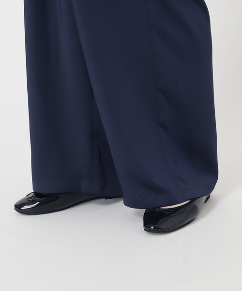 IENA(イエナ)の「《一部店舗限定》Maison IENA サテンカーゴパンツ(カーゴパンツ・レディース・ネイビー・38/36)」の21枚目の写真