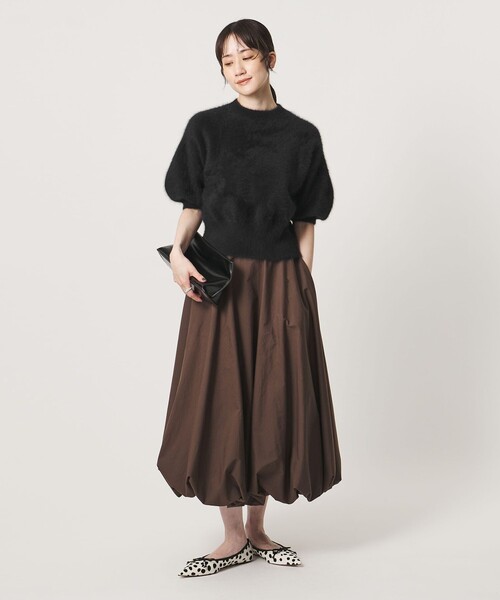 UNITED ARROWS(ユナイテッドアローズ)の「フォックスカシミヤ パフスリーブ ニット(ニット/セーター・レディース・クリーム/ロイヤルブルー/ダークブラウン/ブラック・FREE)」の6枚目の写真