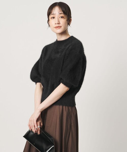 UNITED ARROWS(ユナイテッドアローズ)の「フォックスカシミヤ パフスリーブ ニット(ニット/セーター・レディース・クリーム/ロイヤルブルー/ダークブラウン/ブラック・FREE)」の8枚目の写真