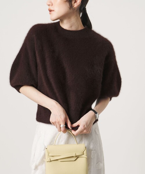 UNITED ARROWS(ユナイテッドアローズ)の「フォックスカシミヤ パフスリーブ ニット(ニット/セーター・レディース・クリーム/ロイヤルブルー/ダークブラウン/ブラック・FREE)」の11枚目の写真