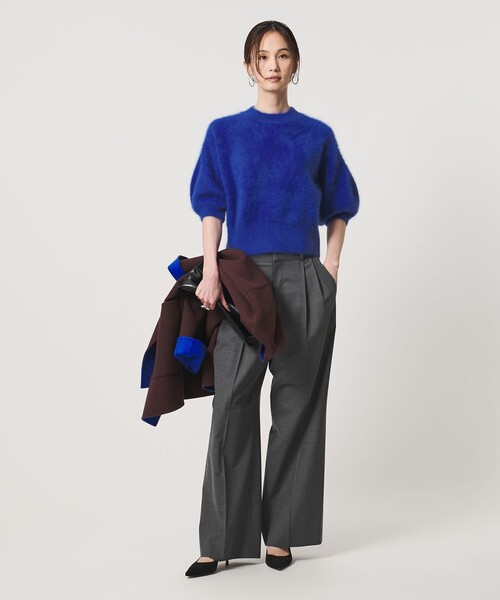 UNITED ARROWS(ユナイテッドアローズ)の「フォックスカシミヤ パフスリーブ ニット(ニット/セーター・レディース・クリーム/ロイヤルブルー/ダークブラウン/ブラック・FREE)」の20枚目の写真