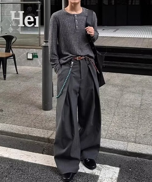 link lot(リンクロット)の「【26年秋冬新作アイテム】ヘンリーネック長袖ニットソー(Tシャツ/カットソー・メンズ・グレー/アイボリー・M/L)」の8枚目の写真