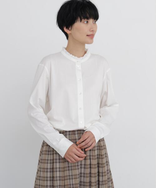 human woman(ヒューマンウーマン)の「◆【大人気!袖丈変更追加 / ウォッシャブル】スタンドフリルカットソー(Tシャツ/カットソー・レディース・ホワイト/ブラック/ブルー・MEDIUM)」の2枚目の写真