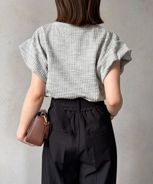 Thevon(ゼボン)の「袖バルーンカットツイードプルオーバー(Tシャツ/カットソー・レディース・ベージュ/グレー/ブラック・FREE)」の14枚目の写真