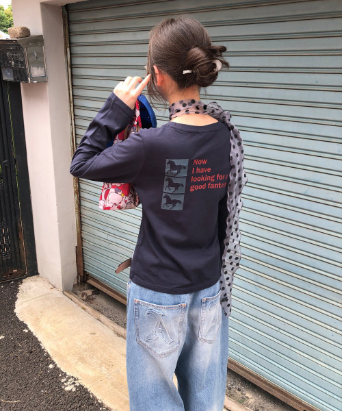 SEW-B（ソービー）の「セミクロップド bump post 長袖Tシャツ [ネイビー]（Tシャツ/カットソー・レディース・その他・FREE）」の2枚目の写真