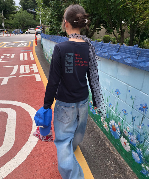 SEW-B（ソービー）の「セミクロップド bump post 長袖Tシャツ [ネイビー]（Tシャツ/カットソー・レディース・その他・FREE）」の3枚目の写真