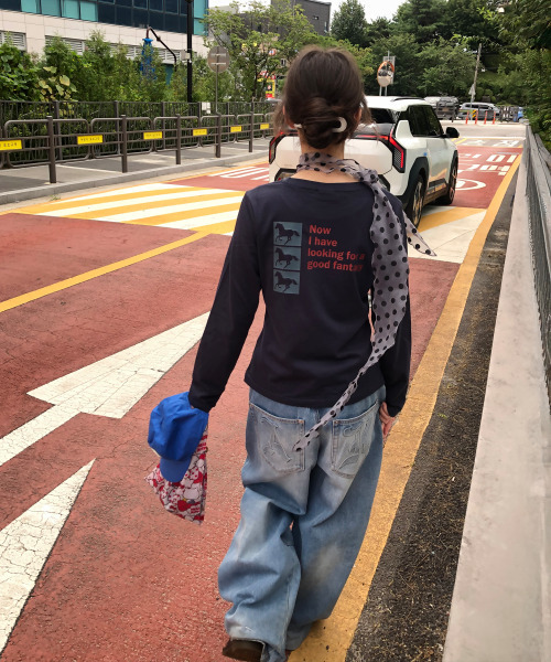 SEW-B（ソービー）の「セミクロップド bump post 長袖Tシャツ [ネイビー]（Tシャツ/カットソー・レディース・その他・FREE）」の4枚目の写真