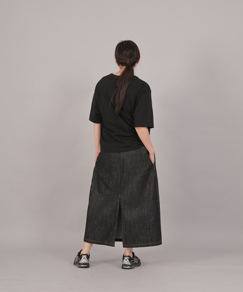 SAINTCREW(セントクルー)の「オーバーサイズソフトVネック半袖TシャツMVM-8A12ブラック(Tシャツ/カットソー・レディース・その他・FREE)」の5枚目の写真