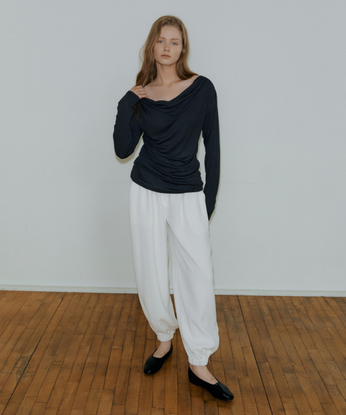 REORG（リオルグ）の「PAP SHIRRING HAREM PANTS IVORY（スウェットパンツ・レディース・その他・SMALL/X-SMALL）」の2枚目の写真