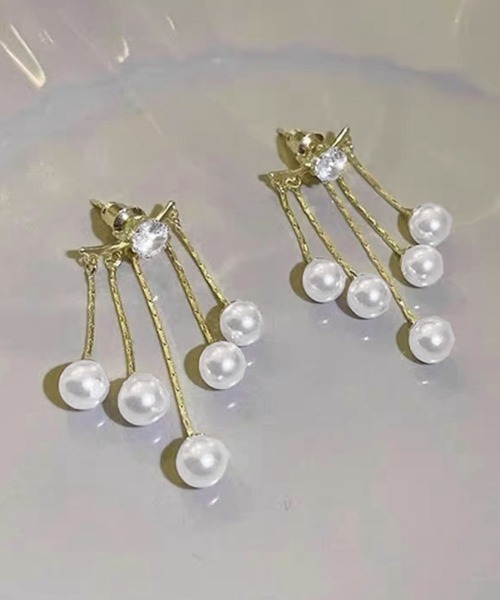 Miniministore(ミニミニストア)の「フェイクパールピアスキラキラロングピアス(ピアス(両耳用)・レディース・ゴールド・FREE)」の5枚目の写真