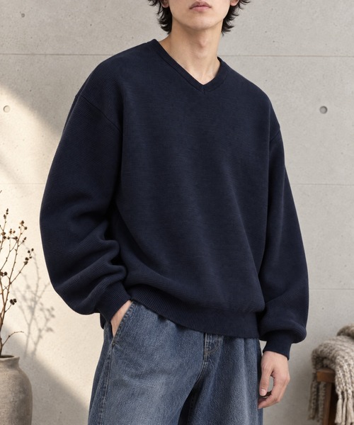 MONO-MART(モノマート)の「【EASY COMFORTシリーズ】ミラノリブ リラックスフィット ニットプルオーバー / クルーネック・Vネック<マシンウォッシャブル>(ニット/セーター・メンズ・杢グレー/ブラック/ダークネイビー/ネイビー系/ブルー系/ブラック系/レッド系/アイボリー/チャコール/ブラウン系/ブラウン系2/ダークオリーブ・S/M/L)」の10枚目の写真