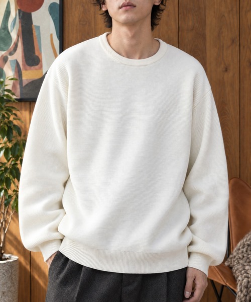 MONO-MART(モノマート)の「【EASY COMFORTシリーズ】ミラノリブ リラックスフィット ニットプルオーバー / クルーネック・Vネック<マシンウォッシャブル>(ニット/セーター・メンズ・杢グレー/ブラック/ダークネイビー/ネイビー系/ブルー系/ブラック系/レッド系/アイボリー/チャコール/ブラウン系/ブラウン系2/ダークオリーブ・S/M/L)」の2枚目の写真