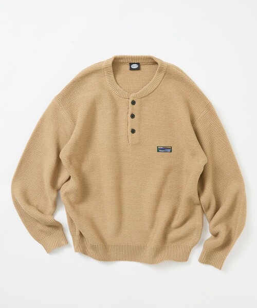 FREAK'S STORE(フリークスストア)の「限定展開 リラックスフィット ワンポイントロゴ ヘンリーネックニット(ニット/セーター・メンズ・ベージュ/ブラウン/チャコールグレー/ネイビー/ブラック・SMALL/MEDIUM/LARGE)」の20枚目の写真