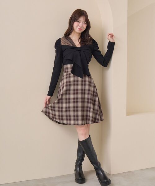 MAJESTIC LEGON(マジェスティックレゴン)の「バックレースアップフレアスカート(スカート・レディース・ブラック系その他/ホワイト系その他2/アイボリー/ブラック/モカ/ブラウン/ブラウン系その他2/ブラウン系その他4・SMALL/MEDIUM)」の8枚目の写真