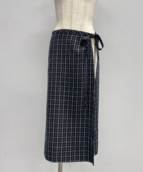 PROVOKE (プロヴォーク)の「CHECK WRAP SKIRT(スカート・レディース・ブラウン/ブラック・FREE)」の2枚目の写真